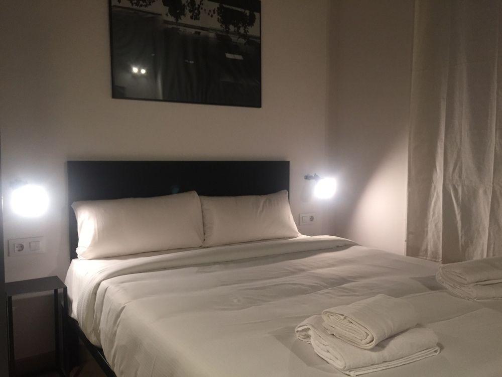 L'Escudellers By The Streets Apartment Barcelona Ngoại thất bức ảnh