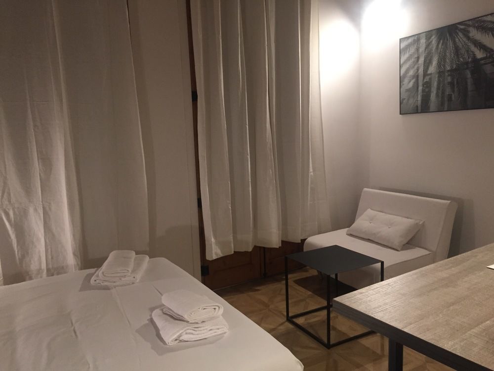 L'Escudellers By The Streets Apartment Barcelona Ngoại thất bức ảnh