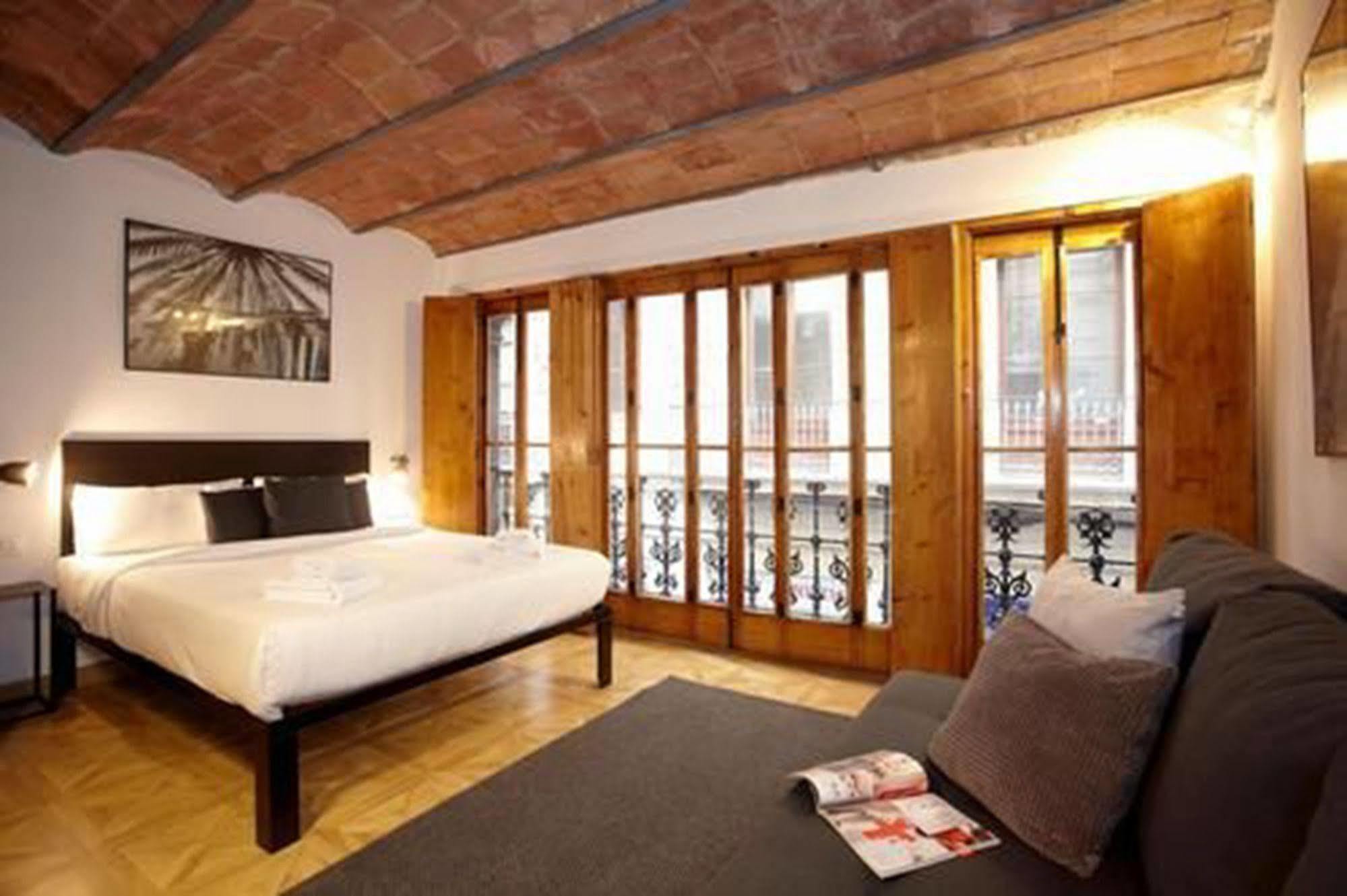 L'Escudellers By The Streets Apartment Barcelona Ngoại thất bức ảnh